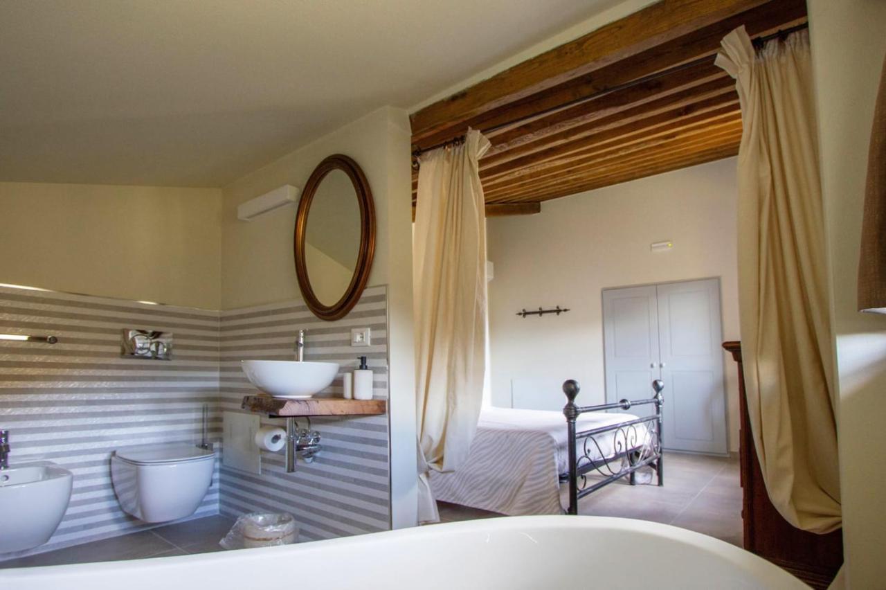 Mochignano Agriturismo I Giunchi מראה חיצוני תמונה